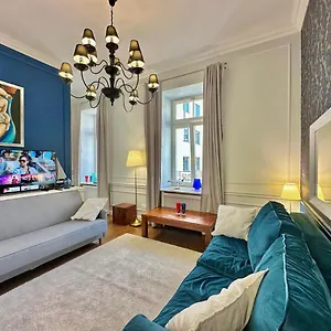 Apartament Decor Metro Wifi 300 Mbs 65tv Netflix Hbo, Warszawa